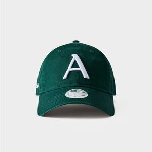 NWOT Aritzia New Era x Aritzia 9TWENTY Hat Washed Scarab Deep Hunter Green